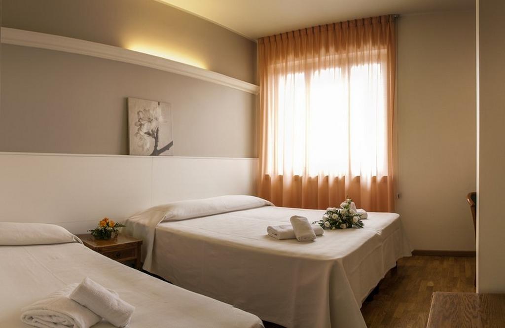 Vesta Domus Hotel Roma Exterior foto